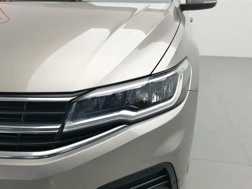 Volkswagen Bora 2019 1.5L Auto Fashion Model фото 7