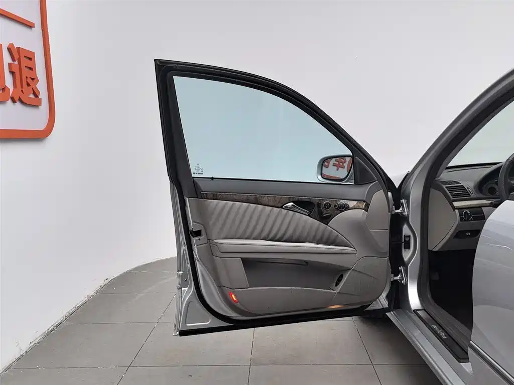 Mercedes-Benz E-Class 2008 E 230 Fashion фото 8