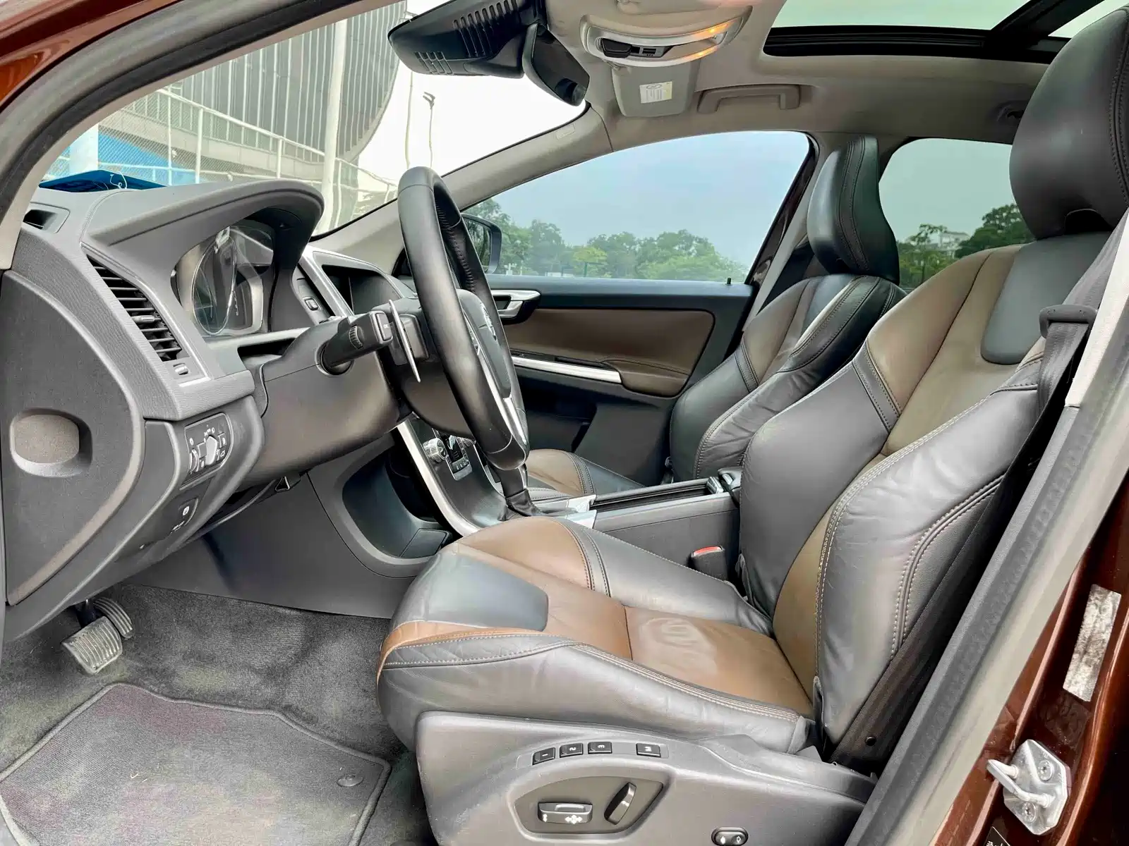 Photo 8 - Volvo XC60 (Import)