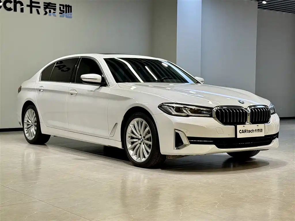 BMW 5 Series 2023 530Li Premium Luxury Package фото 2
