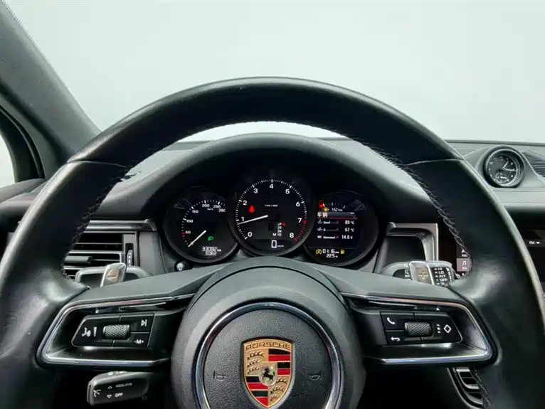Porsche Macan 2023 Macan 2.0T фото 9