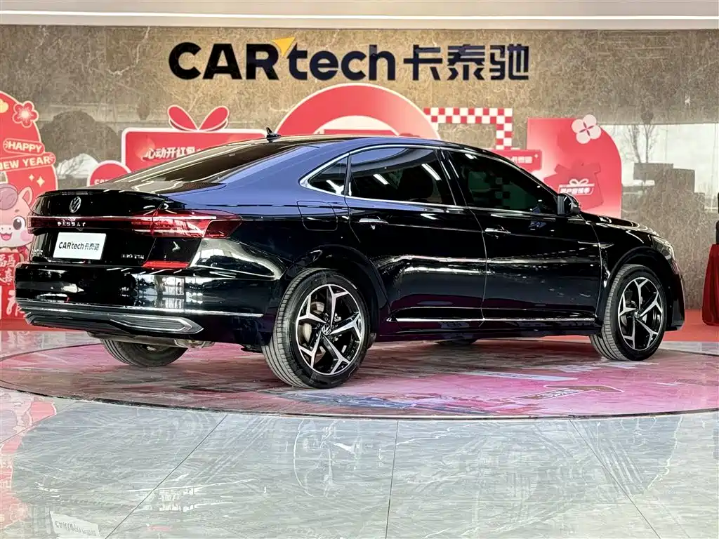 Volkswagen Passat 2023 330TSI Starlight Elite Edition фото 5