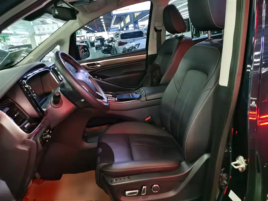 GAC Trumpchi Trumpchi M8 2021 Leading Show Series 390T Ultimate Edition фото 15