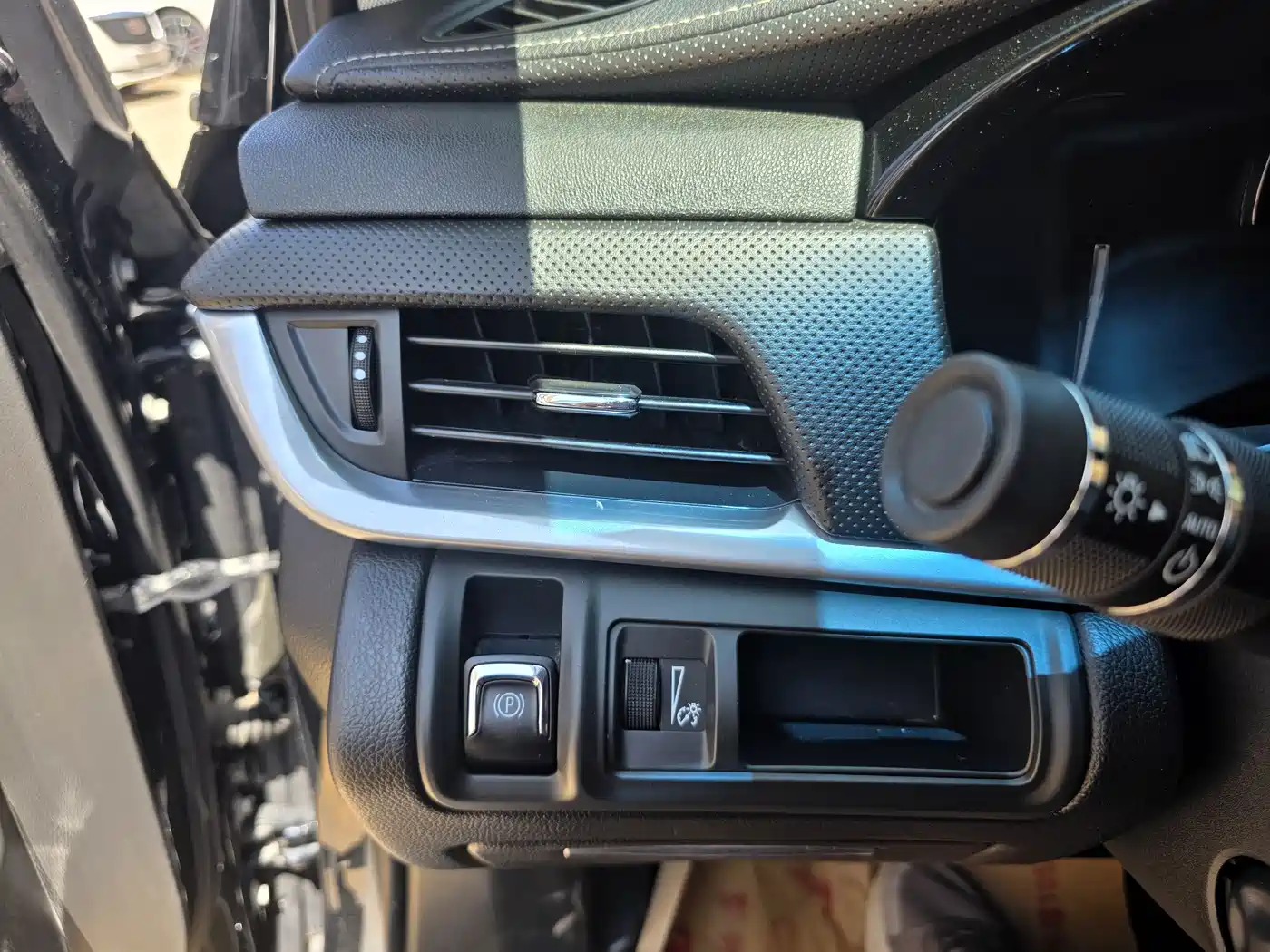 Cadillac XTS 2018 28T Technology фото 19