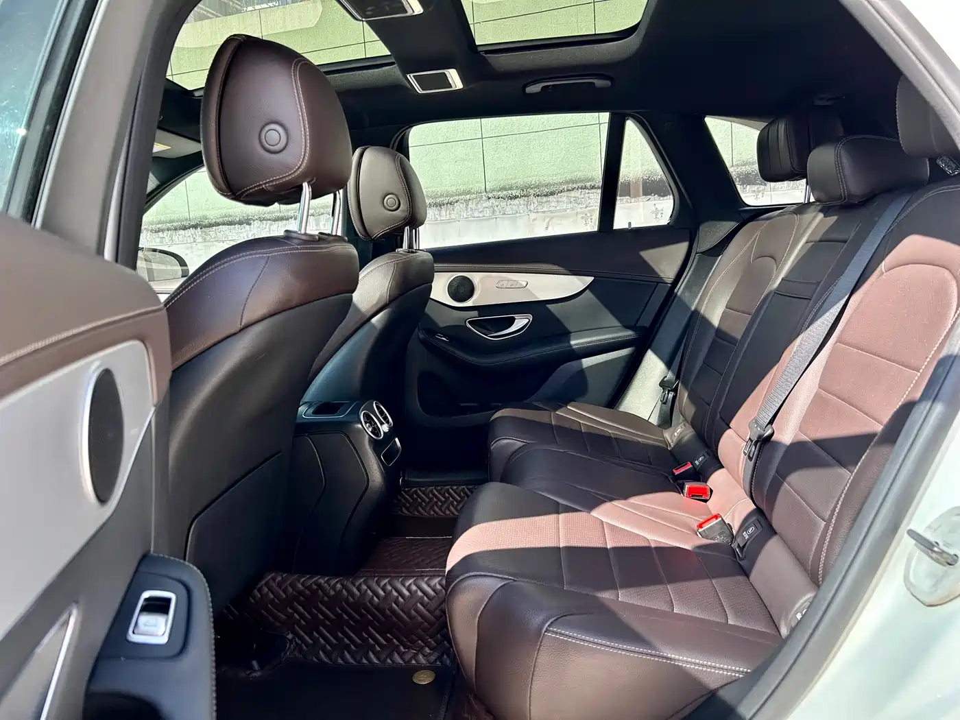 Mercedes-Benz GLC 2022 Facelift III GLC 260 L 4MATIC Dynamic фото 10