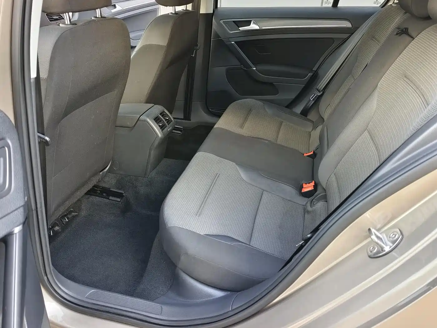 Volkswagen Golf 2016 230TSI Automatic Comfort фото 12