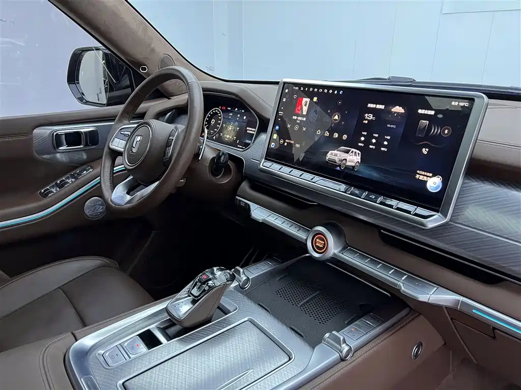 TANK TANK 700 NEW ENERGY