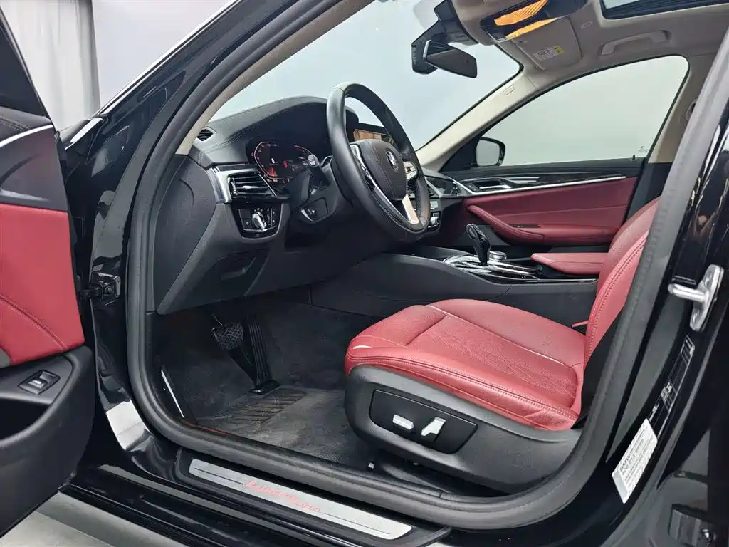 BMW 5 Series 2021 525Li Luxury Package фото 11
