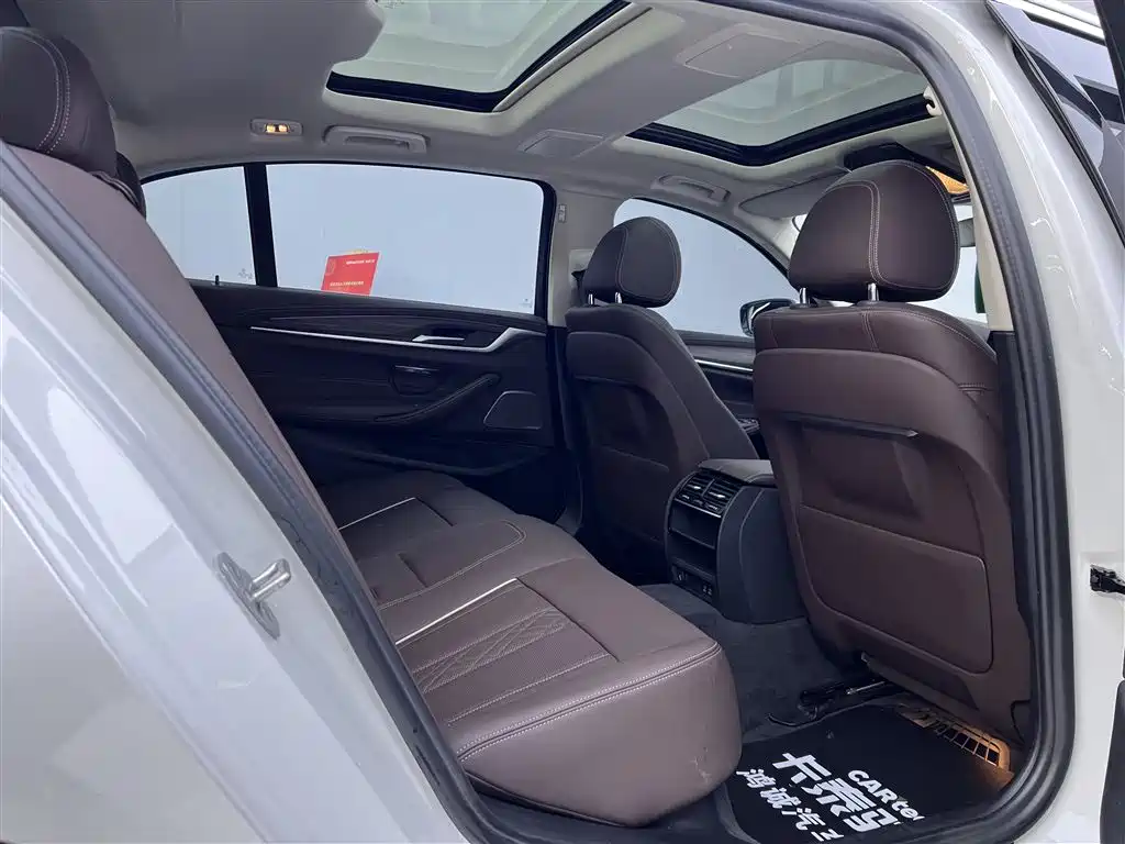 BMW 5 Series 2022 530Li Leading Luxury Package фото 22