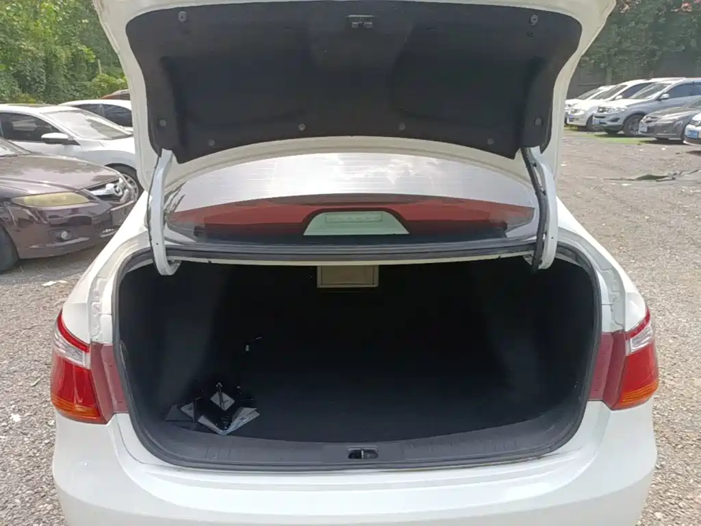 Dongfeng Aeolus Dongfeng Fengshen A60 2019 2016 1.5L Manual Premium