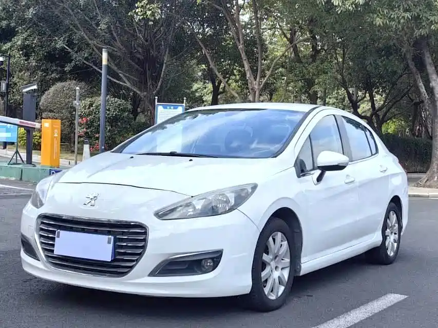 Peugeot 308 2013 Model 1.6L Automatic Superior Style
