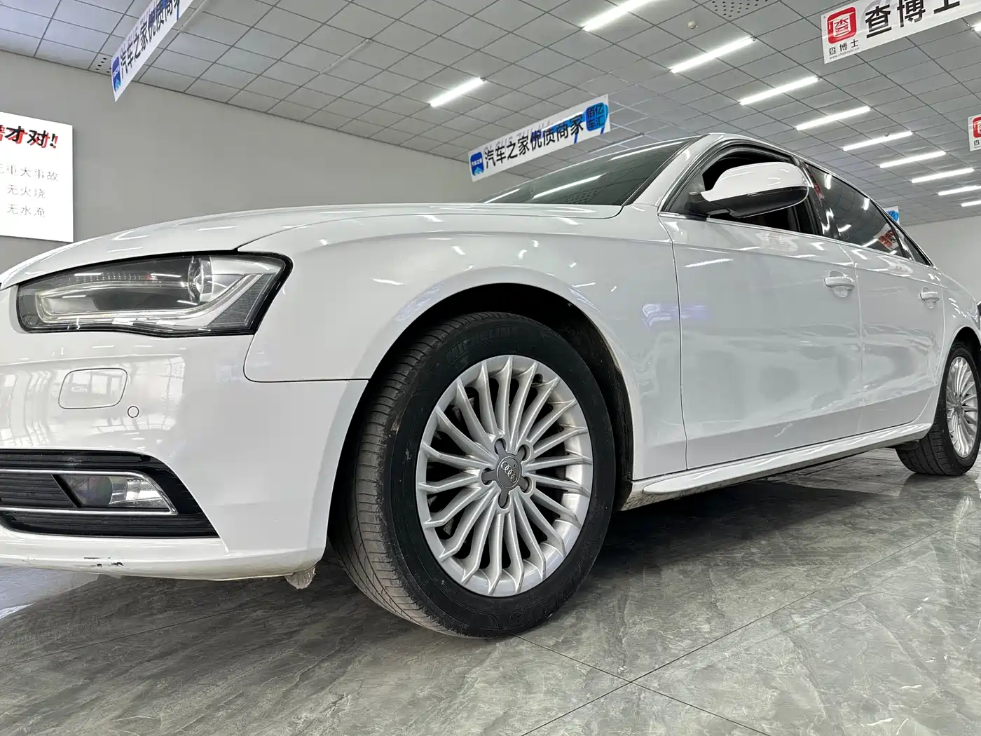 Audi A4L 2015 35 TFSI Auto Comfort фото 4