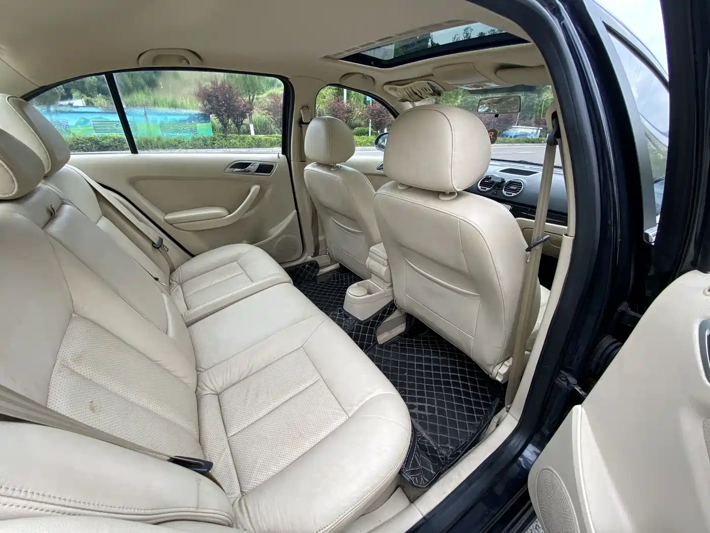 Volkswagen Lavida 2008 Model 1.6L Manual Pinyou Edition фото 18