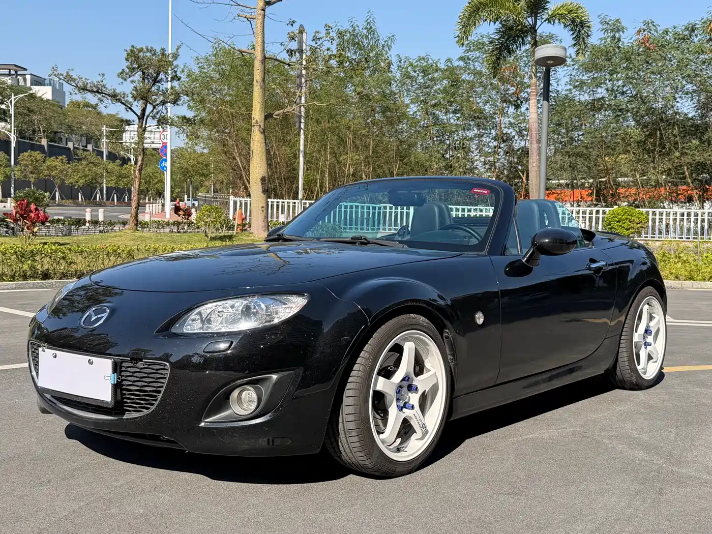 Mazda MX-5 2010 2009 2.0
