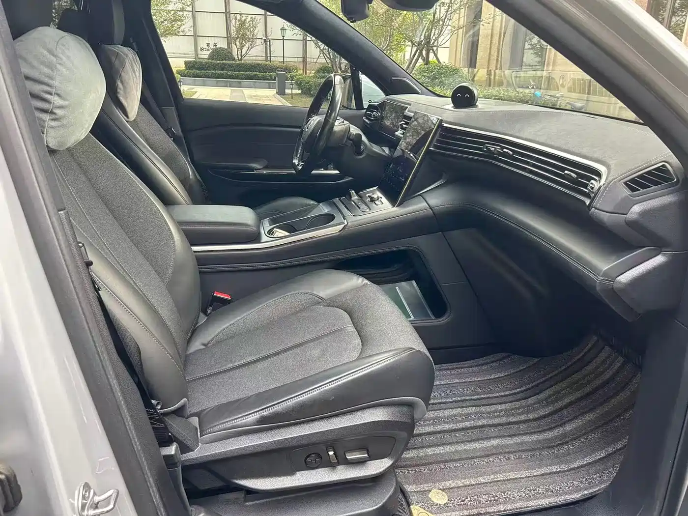 Фото 8 - NIO EC6