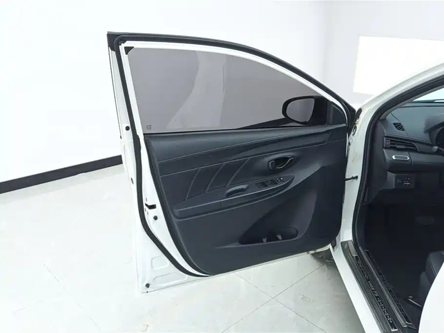 Toyota Vios FS 2017 1.5L CVT Fengchi Edition фото 7