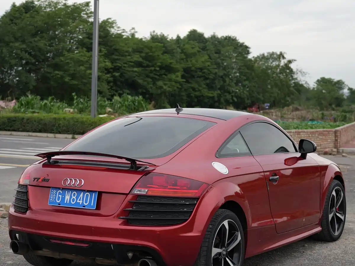Audi TT 2011 TT Coupe 2.0TFSI фото 10