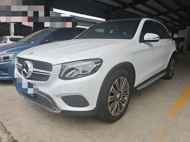 MERCEDES-BENZ GLC