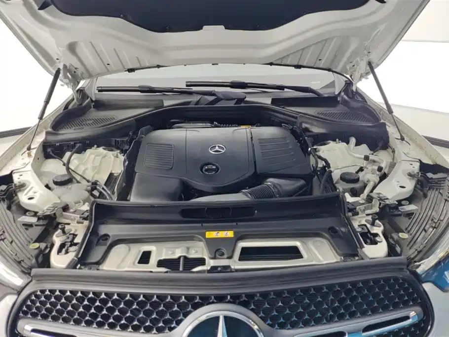 Mercedes-Benz GLC 2023 GLC 260 L 4MATIC Luxury 7-Seater фото 10