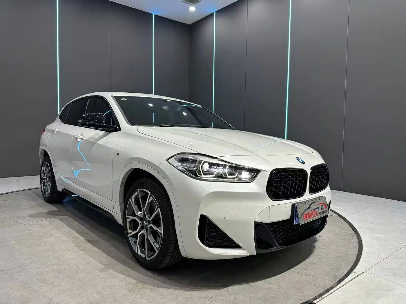 BMW X2 2023 2022 sDrive25i Black Night Edition