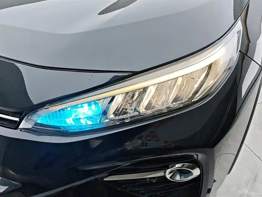 Toyota Wildlander 2022 2.0L CVT FWD Luxury PLUS Edition фото 5