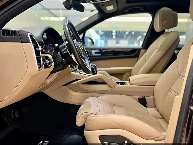 Porsche Cayenne New Energy 2020 Cayenne E-Hybrid 2.0T фото 24