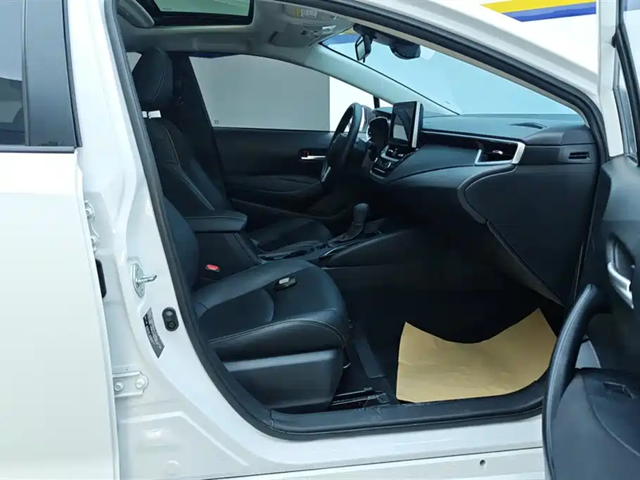 Toyota Corolla 2021 1.2T S-CVT Elite PLUS Edition фото 8
