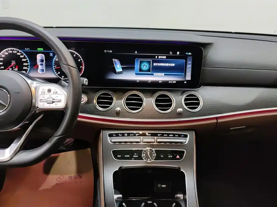 Mercedes-Benz E-Class 2020 E 260 L Sport 4MATIC фото 13