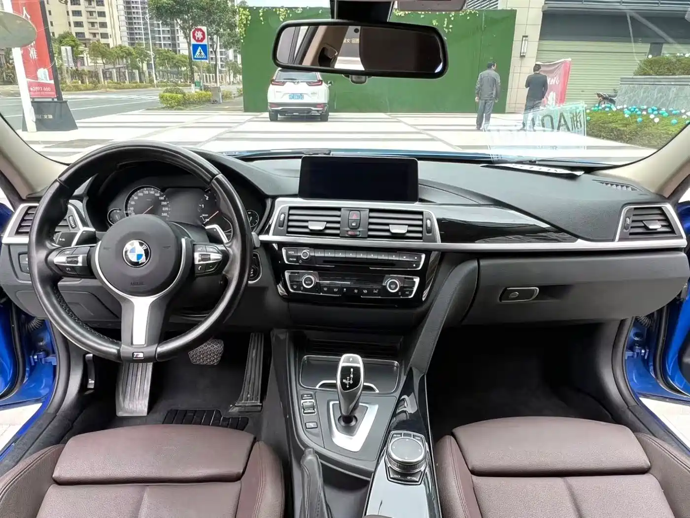BMW 3 Series 2019 320Li M Sport Package фото 9