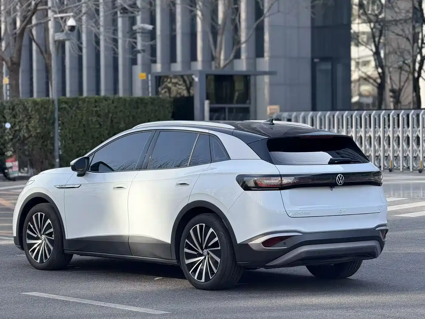 VOLKSWAGEN ID.4 X