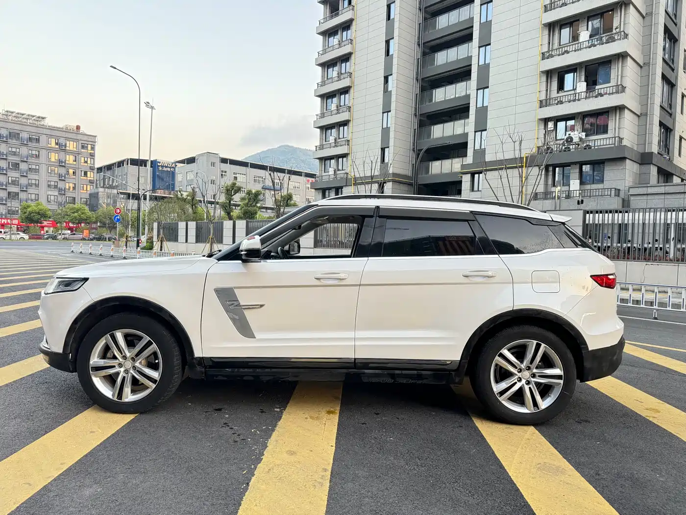 ZOTYE T700