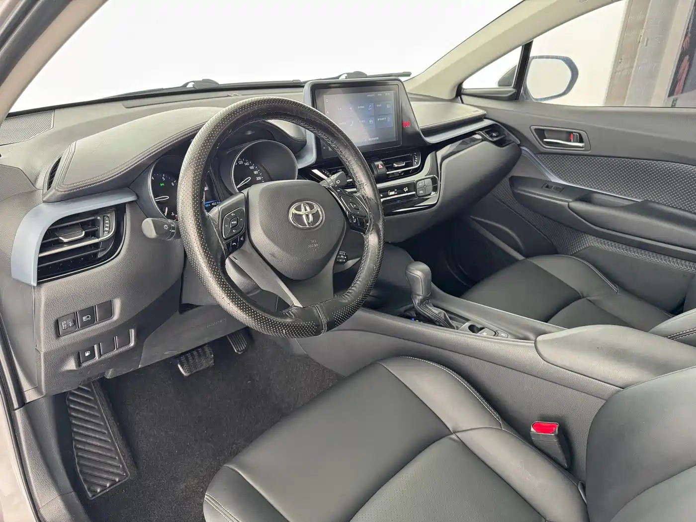Toyota IZOA 2021 2.0L Yixiang Edition фото 9