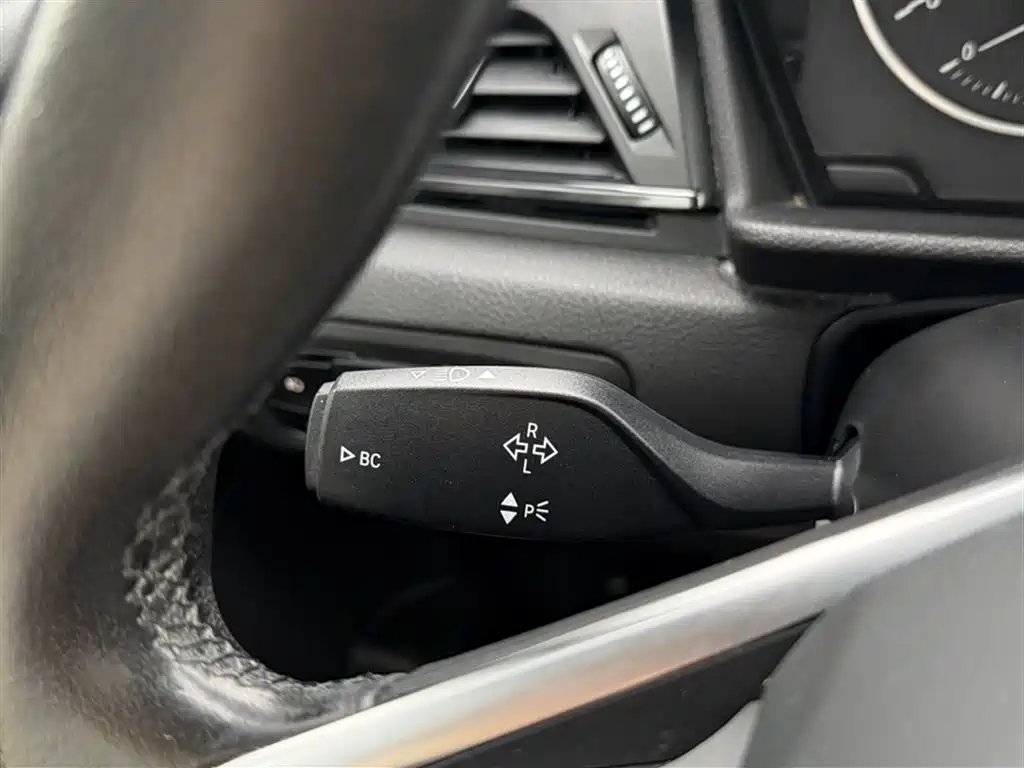 BMW 2 Series Touring 2016 220i Leading Model фото 22