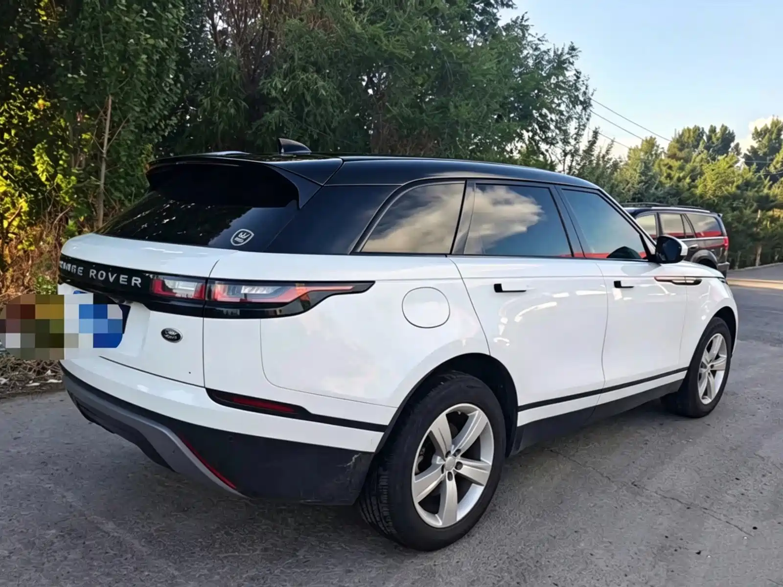 Фото 3 - Land Rover Range Rover Velar