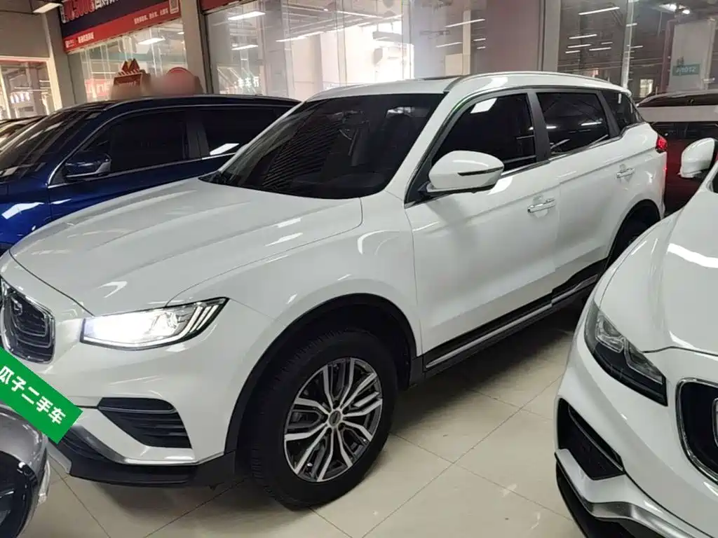 Фото 2 - Geely Atlas