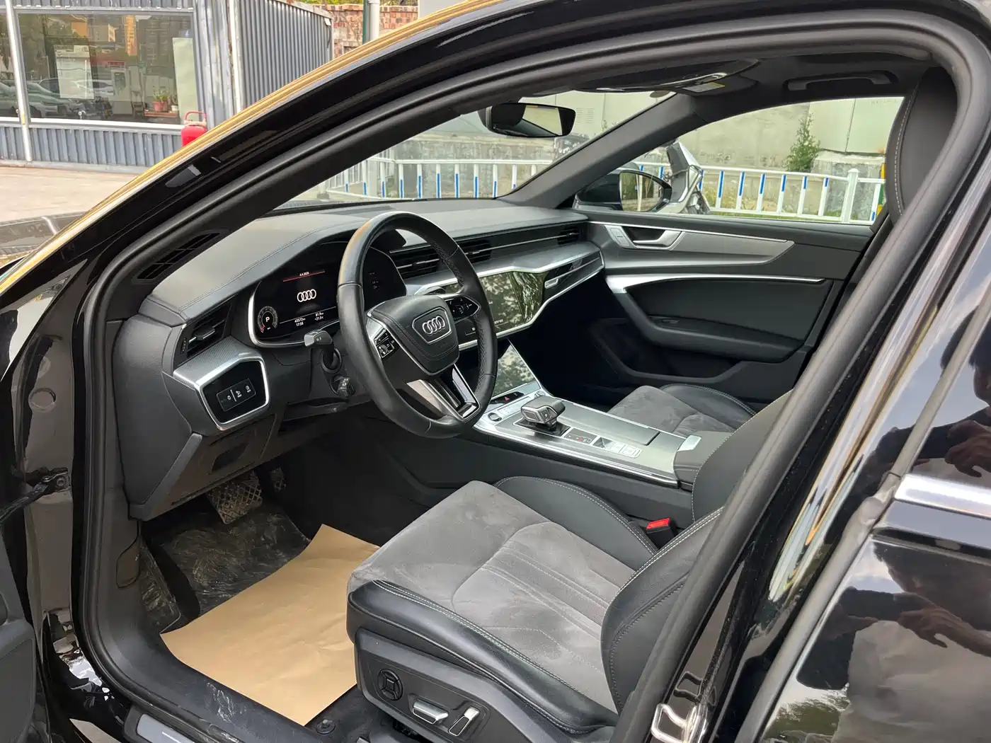 Audi A6L 2023 Facelift 40 TFSI Luxury Dynamic фото 7