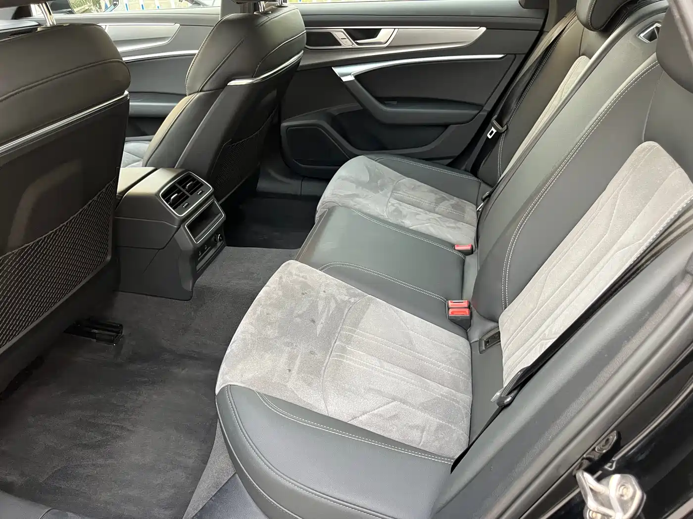 Audi A6L 2023 Facelift 40 TFSI Luxury Dynamic фото 15