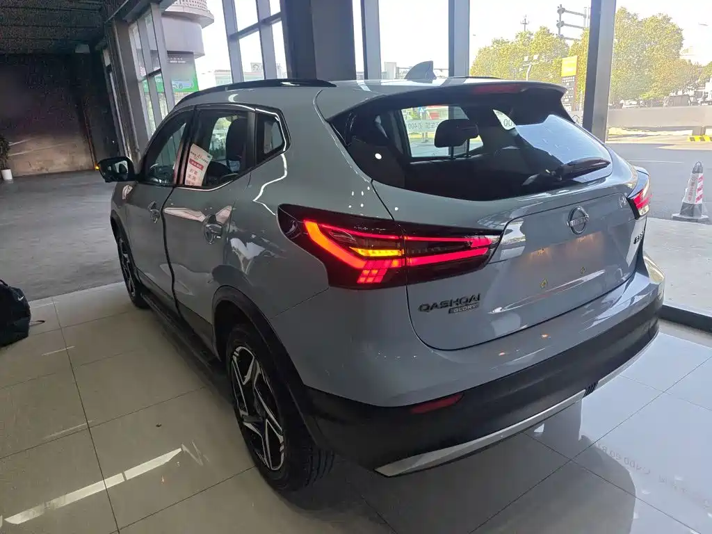 Фото 23 - Nissan Qashqai