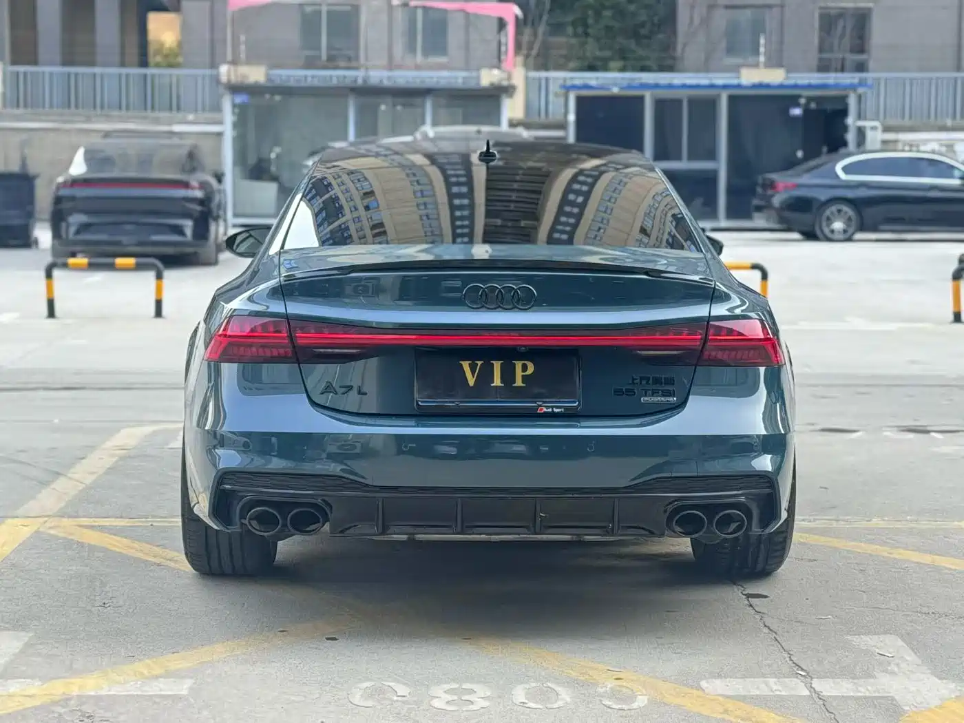 AUDI A7L