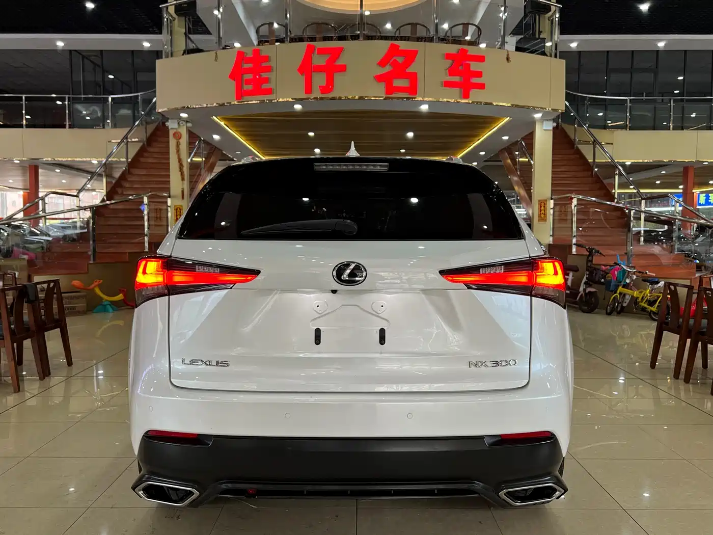 Lexus NX 2017 300 AWD Sharp Style Edition фото 4