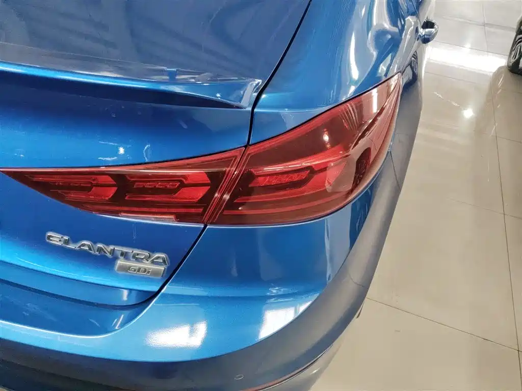Hyundai Elantra 2016 Model 1.6L Automatic Smart Elite фото 8