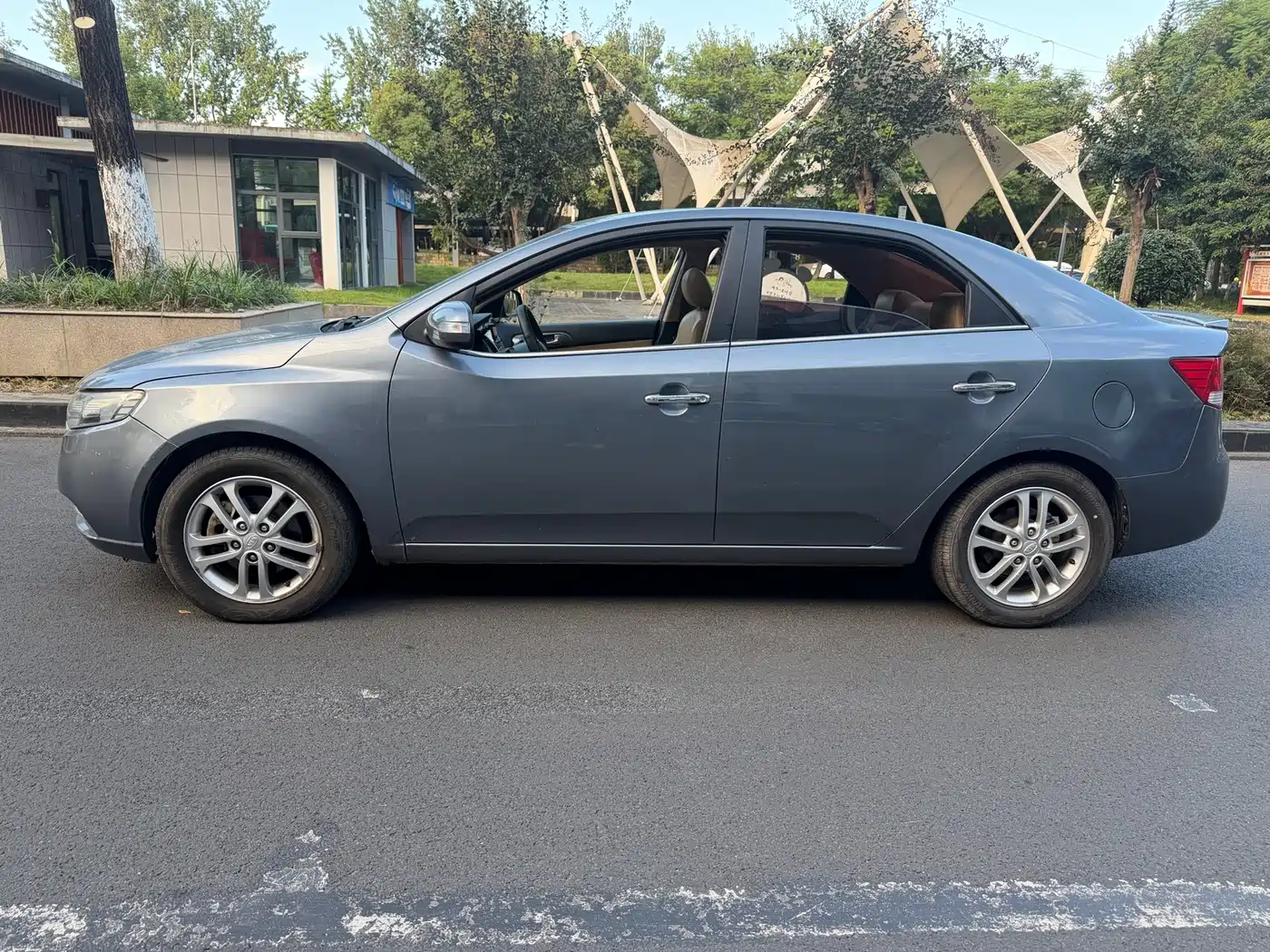 Kia Forte 2011 2011 Model 1.6L AT GLS