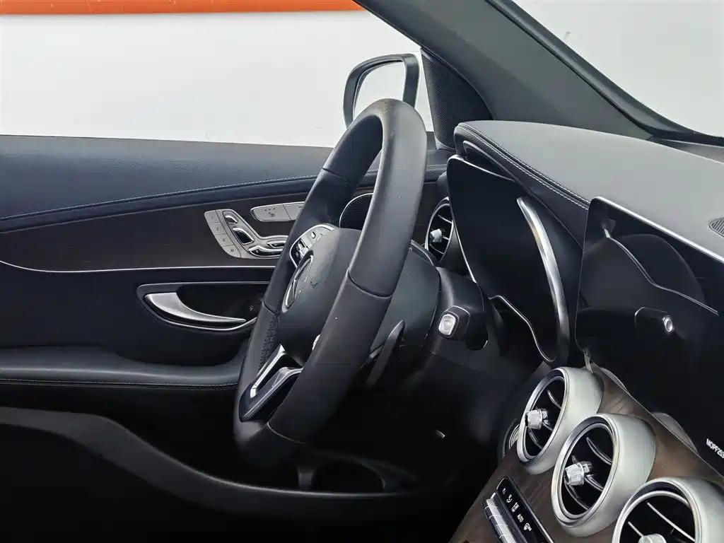 Mercedes-Benz GLC 2021 GLC 260 L 4MATIC Luxury фото 22