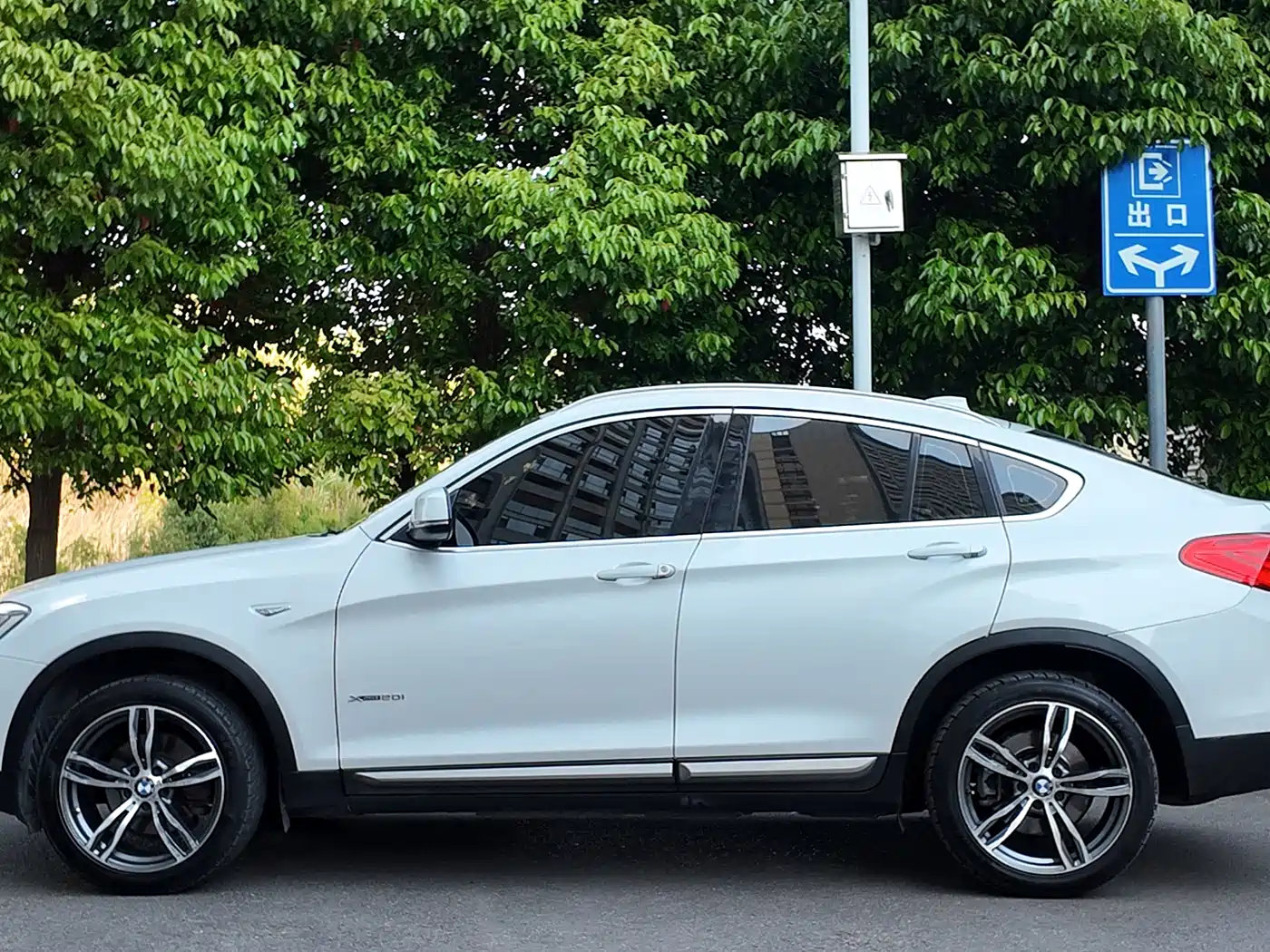 BMW X4 2014 xDrive20i X Design Package фото 4