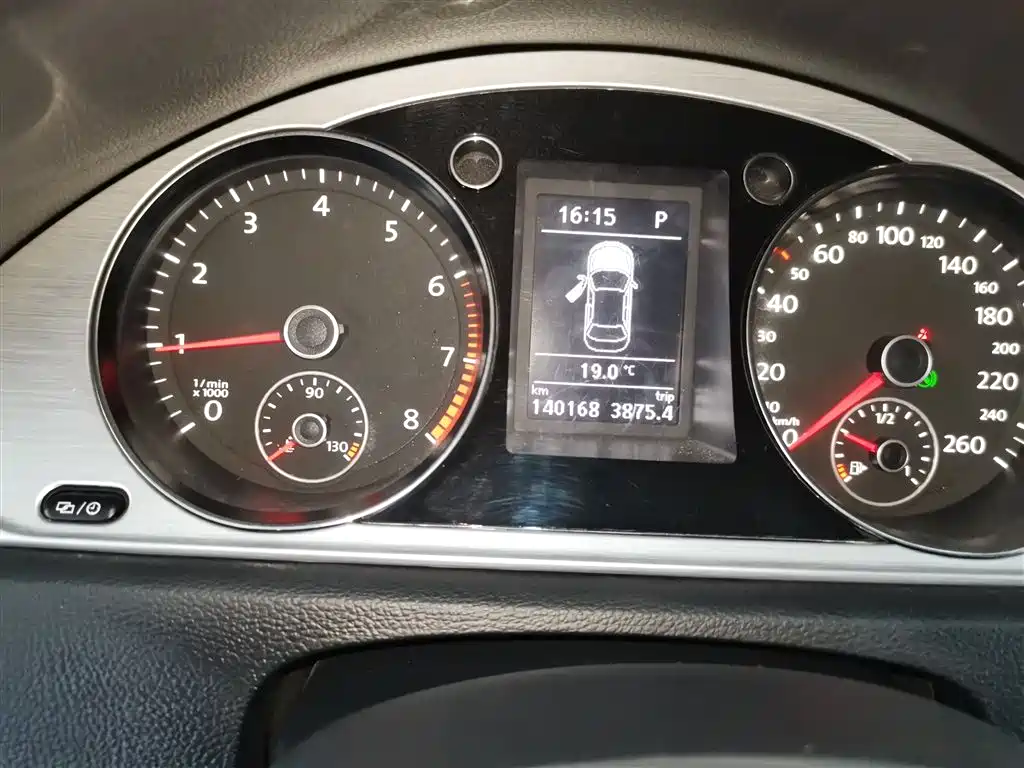 Volkswagen Magotan 2016 1.8TSI Smart Leading фото 12
