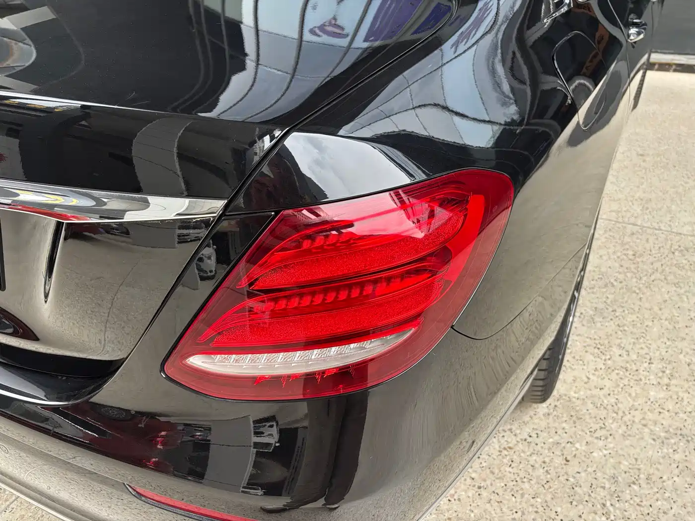Mercedes-Benz E-Class 2018 E 200 L фото 39