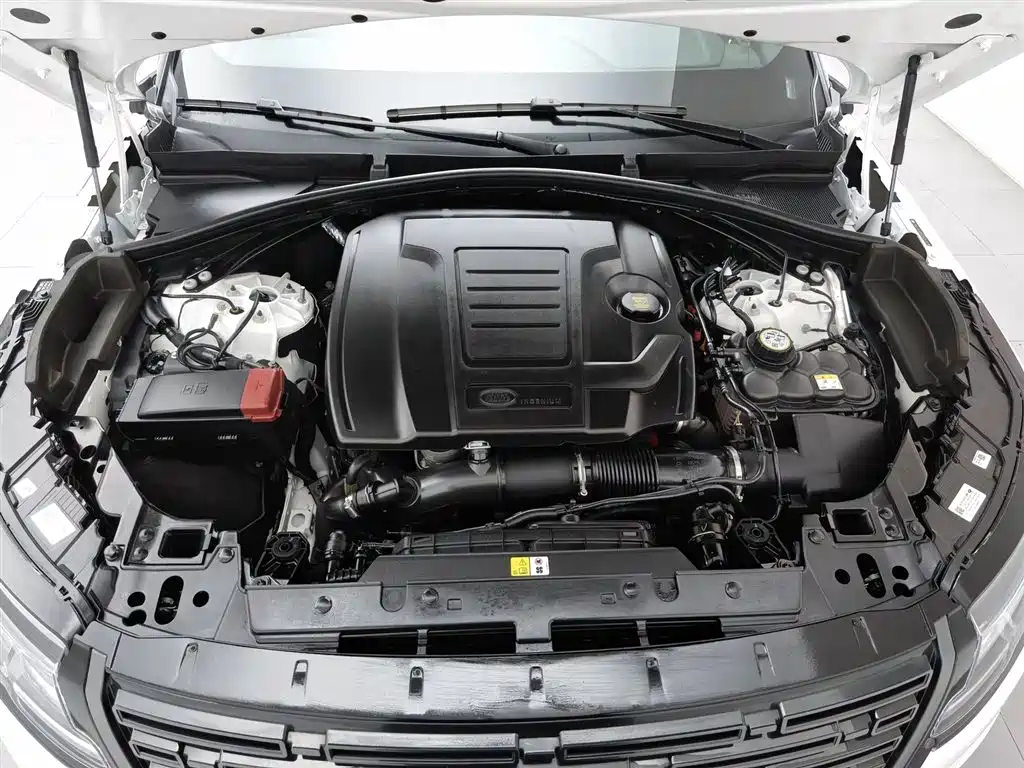 Land Rover Range Rover Velar 2025 Dynamic HSE фото 6