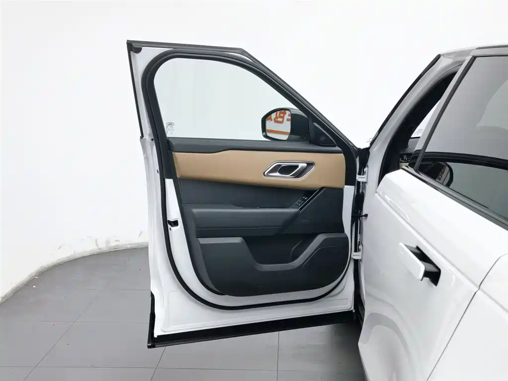 Land Rover Range Rover Velar 2025 Dynamic HSE фото 8