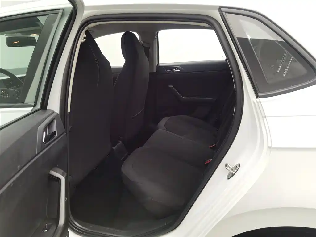 Volkswagen Polo 2023 Facelift Plus 1.5L Auto Joyful Living Edition фото 15