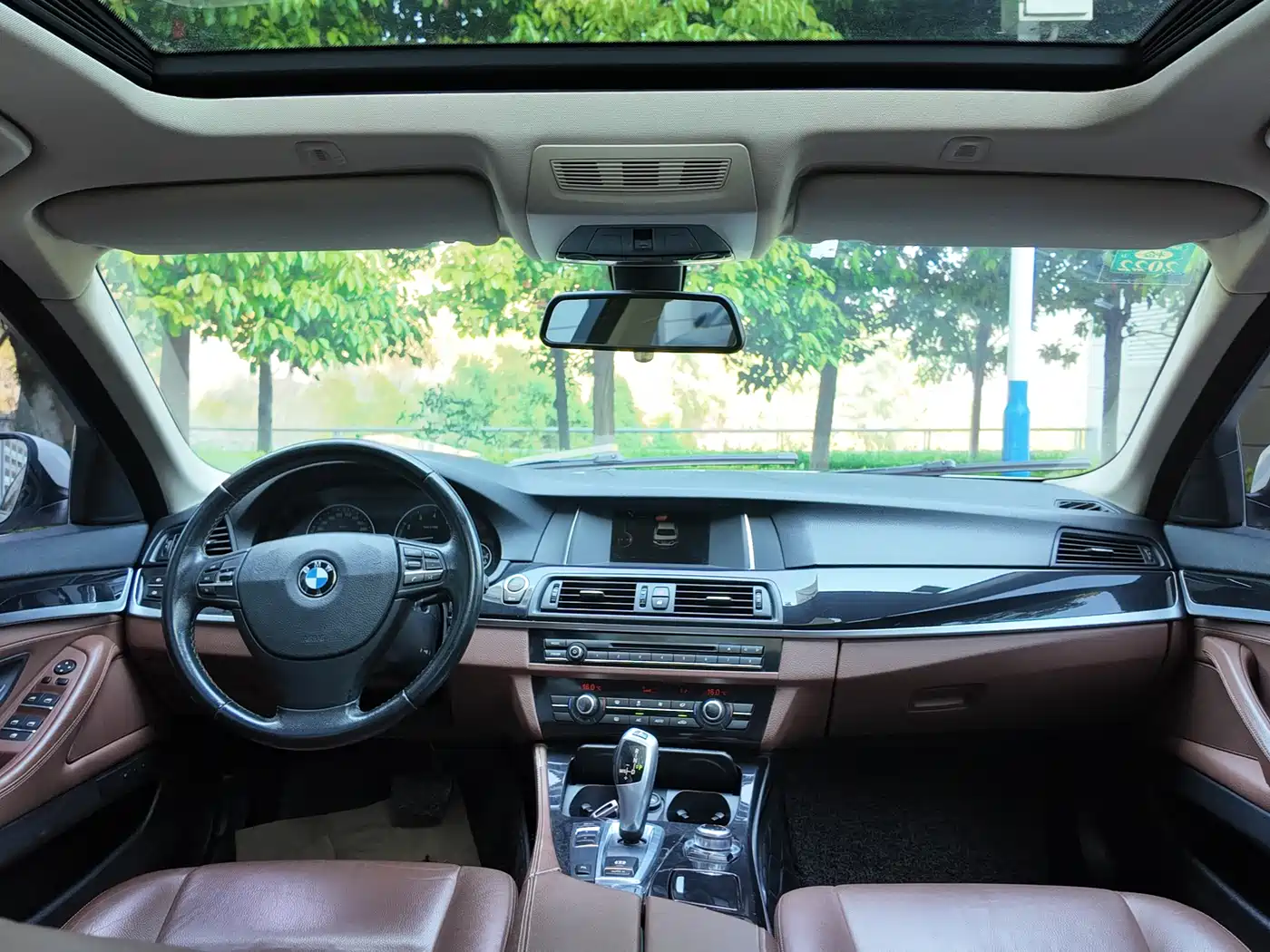 BMW 5 Series 2014 520Li Elegance фото 11